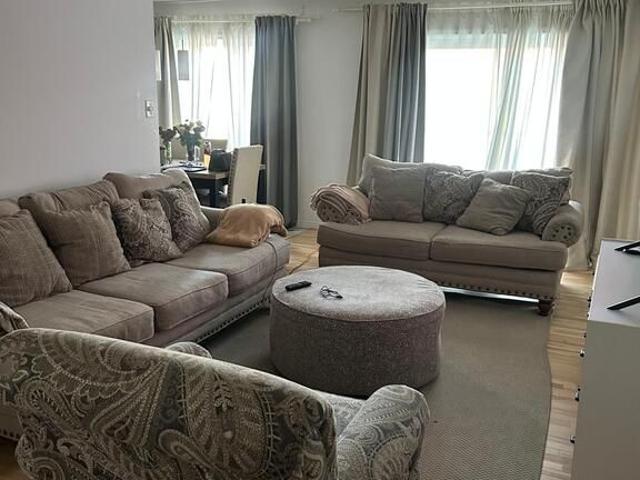 Superbe Appartement 5 1/2. Piscine, Sal