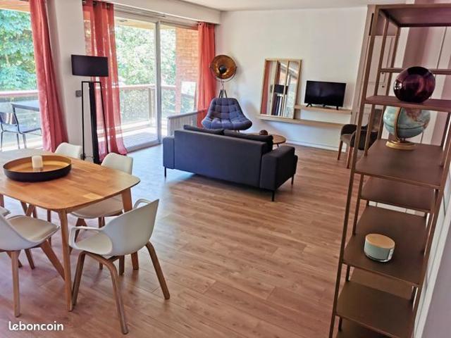 Superbe appartement 82 m2 au pied du Tram et du métro