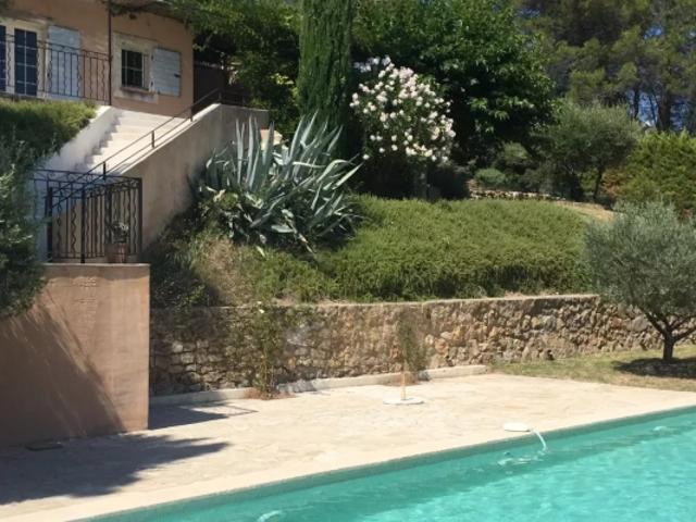 Superbe bastide avec vue dégagée à Lorgues