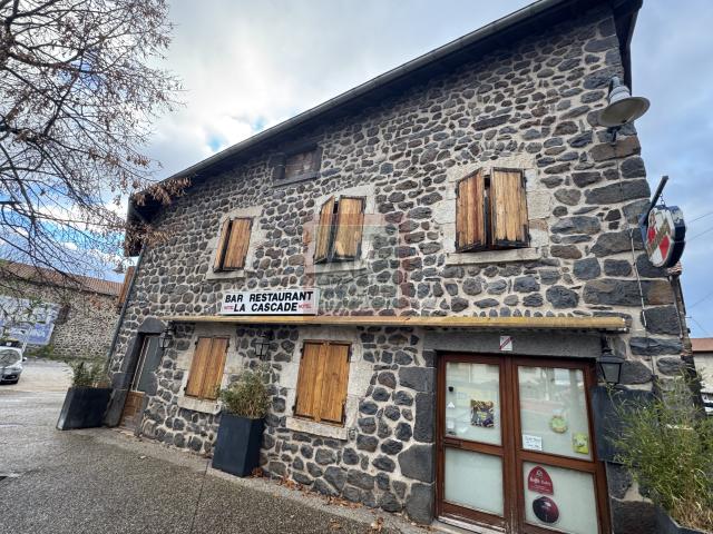 À vendre Ancien bar restaurant avec fort potentiel