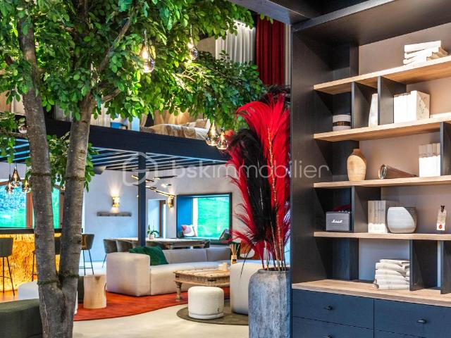 SUPERBE BATISSE TYPE LOFT 300 m2 SEVRIER LAC ANNECY