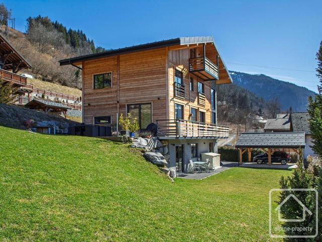 Superbe chalet de 4 chambres récemment construit à Montriond. 180m² Montriond