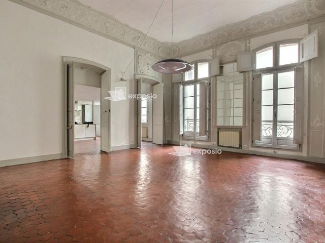 Superbe duplex de prestige au sein d’un hôtel particulier