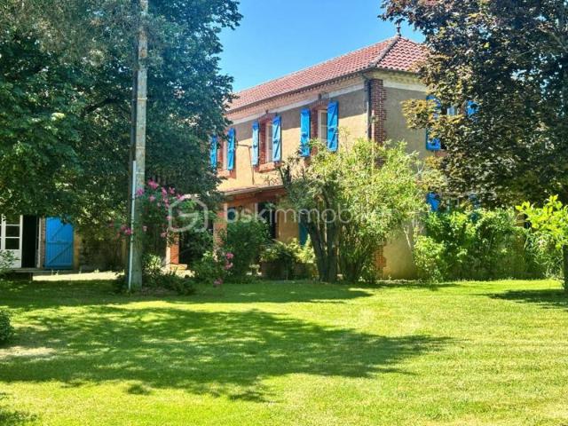 Superbe domaine gersois avec deux maisons, idéale pour de la location ou pour une activité type chambre d'hôtes ou autre