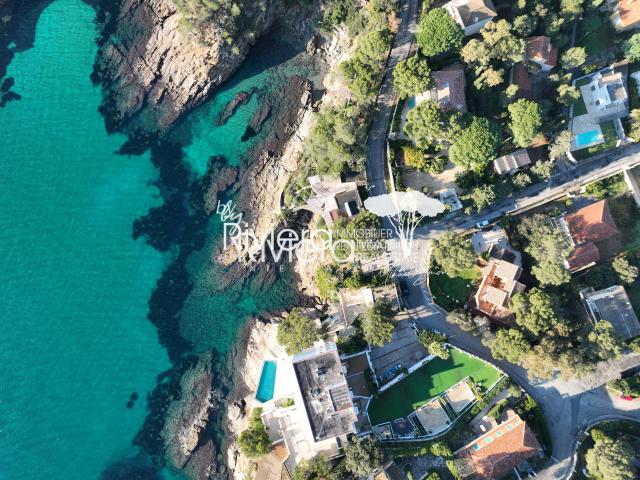 SUPERBE EMPLACEMENT avec VUE MER !