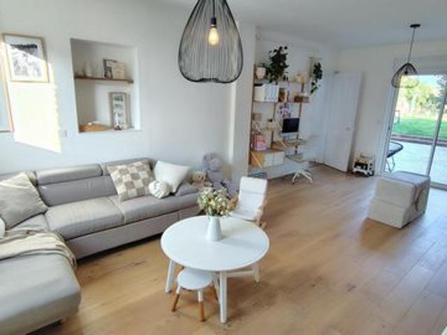 SUPERBE ENSEMBLE composé d'une maison de famille de 130 M² + seconde habitation à rénover