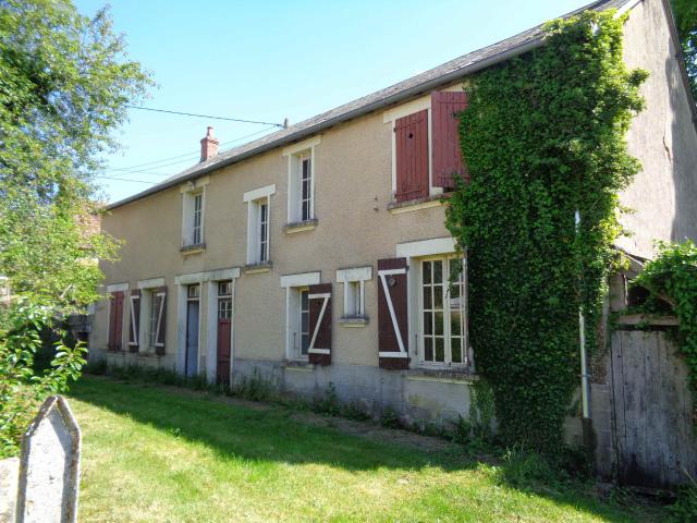 Superbe maison à rénover offrant de beaux volumes