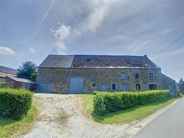 SUPERBE FERMETTE DE +/ 490 M² SUR TERRAIN DE 60 A