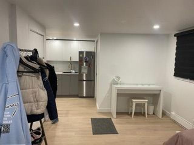 Superbe loft 2 1/2, Limoilou, électro inclus, Juillet PROMO!