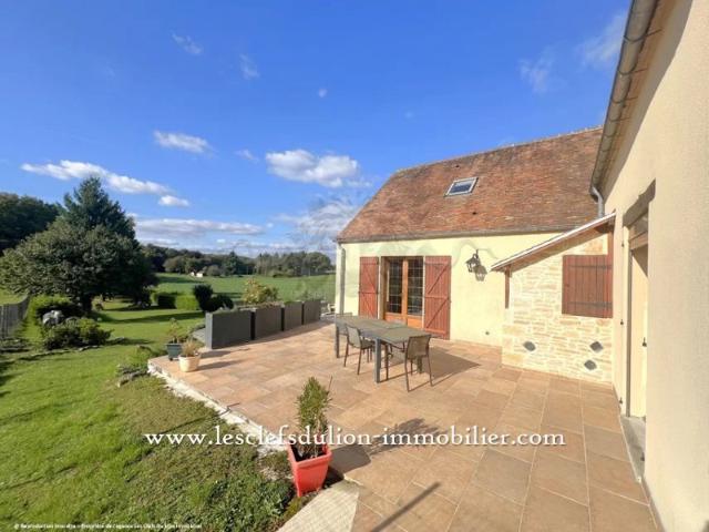 SUPERBE LONGÉRE AVEC EXTENSION CONTEMPORAINE