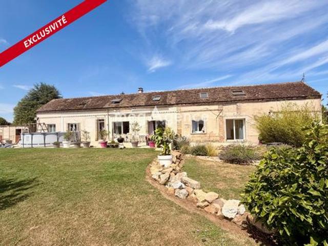 Superbe longère de caractère – 167 m² – Terrain de 4 580