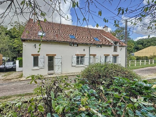 Superbe longère proche de Chateau Renard