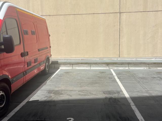 Superbe place de parking dans le quartier de Compans