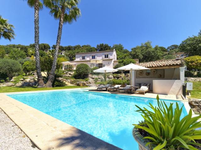 Superbe propriété 270m2 Vence