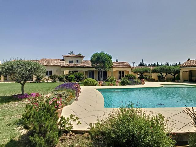 Superbe propriété à Rochefort du Gard 9 pièces 241 m2