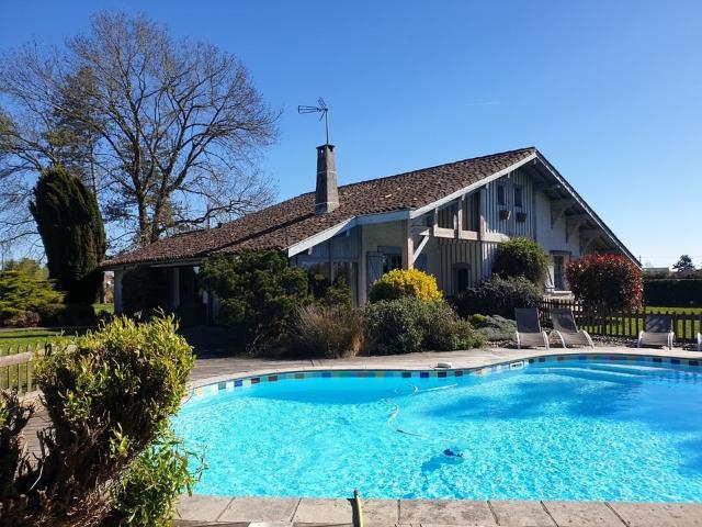 Superbe propriété à usage de chambre d'hôtes 366m² Pondaurat