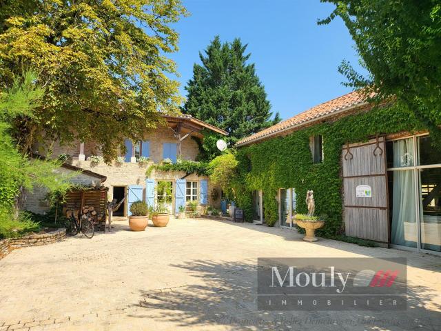 Superbe Propriete Aux Portes De Cahors Ideal Pour Activite. 400m² Cahors