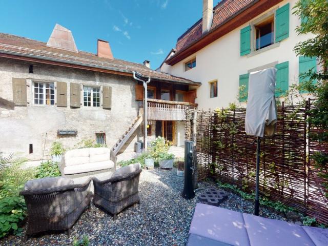 Superbe propriété avec cachet et gros potentiel au coeur de St Légier