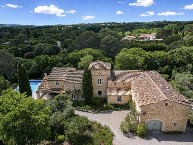 Superbe propriété de 397 m² aux portes d’Uzès