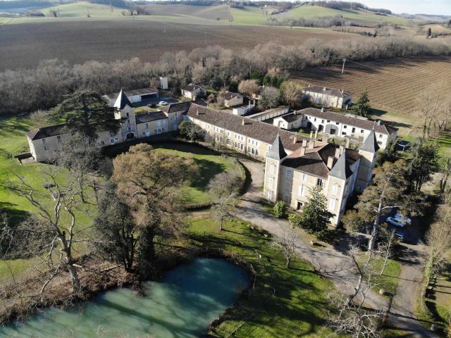 Superbe Propriété de Campagne pour Grand Projet m² Auch