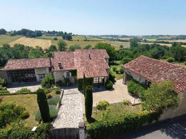 Superbe propriété de cinq chambres et maison d'amis 487m² Bertric Burée