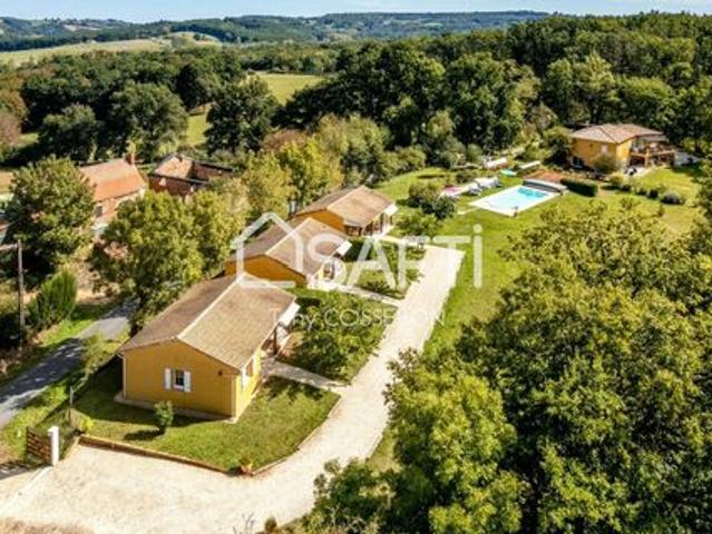 Superbe propriété de plusieurs maisons au calme