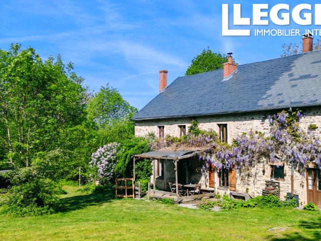 Superbe propriété rurale avec dépendaces, une grande grange et 7,5 ha de terrain sans vis à vis