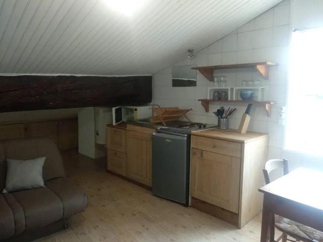Superbe studio meublé 13m² 30m² au sol