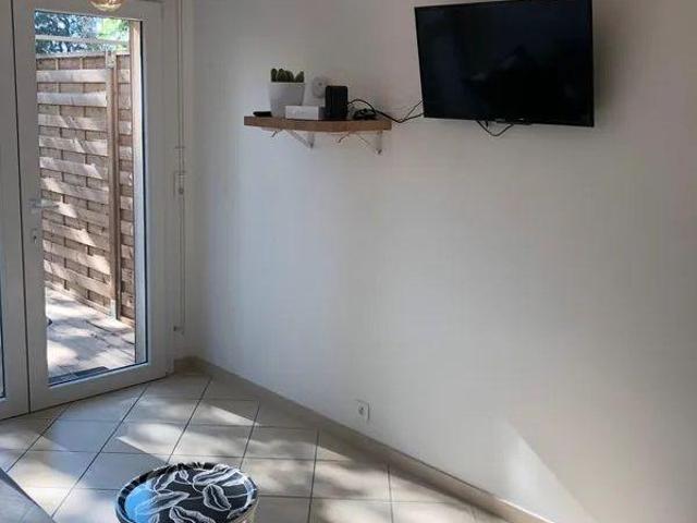 Superbe studio meublé 20 m² rénové + terrasse 6m²