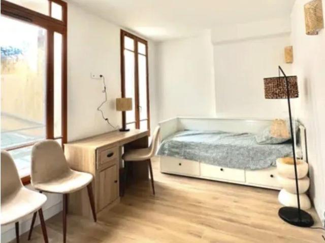 Superbe studio meublé à neuf 24m² Rue du Baignoir