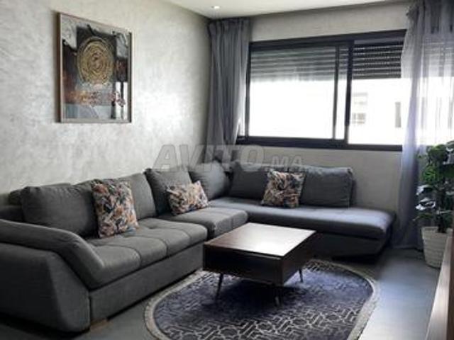 Superbe studio meublé avec garage et ascenseur