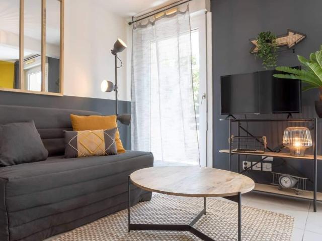 Superbe studio meublé de 26m2 dans le quartier Patte d'Oie / Arènes