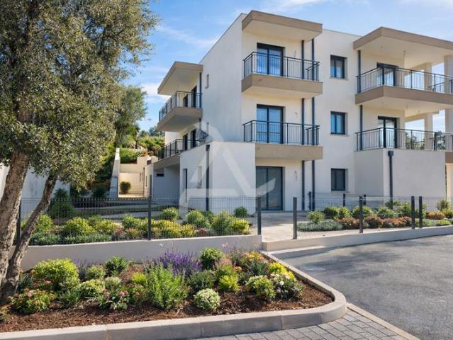 SUPERBE T4 de 87m2 DANS UN QUARTIER RÉSIDENTIEL DE PORTO VEC