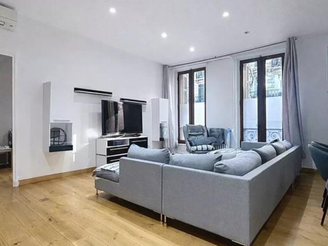 Superbe T4 traversant de 110 m², idéalement situé boulevard de l
