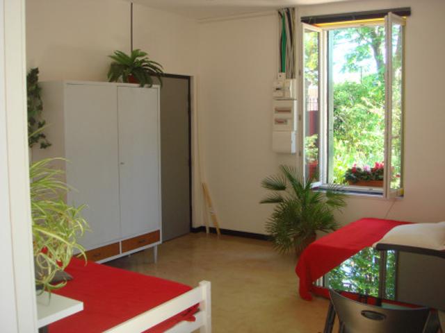 Superbe T1 à Nîmes / St Césaire proche CHU, VATEL et I.UT