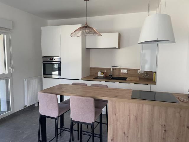 Superbe T2 meublé 42m² avec loggia 7m² au calme