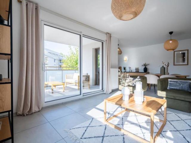 Superbe T2 avec balcon parkings