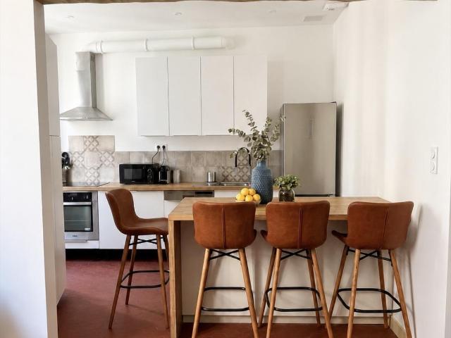 Superbe T3 meublé rénové avec balcon