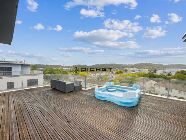 Superbe T3 avec incroyable terrasse et 2 parkings !