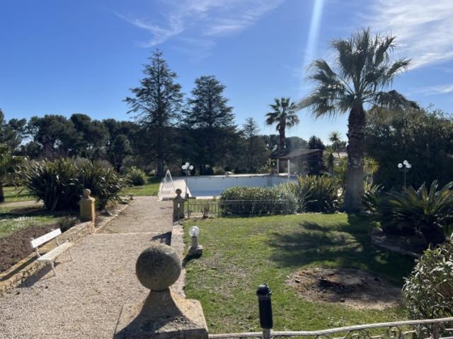 SUPERBE T3 dans résidence avec PISCINE