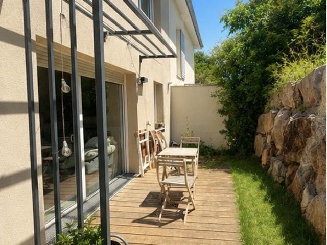 Superbe T3 en duplex lumineux, terrasse sans vis à vis, jard