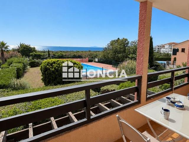 Superbe T3 en front de mer avec vaste terrasse, vue mer et parking privé