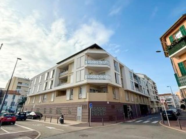 Superbe T3 hyper centre cannes la bocca