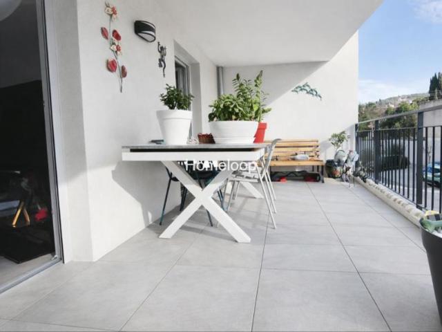 Superbe T3 récent et lumineux avec grande terrasse plein Sud AU CALME + garage et parking