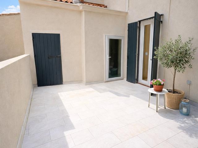 Superbe T3 rénové de 75 m2 avec terrasse de 15 m2 au calme