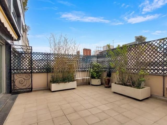 SUPERBE TERRASSE SUD VUE DEGAGEE