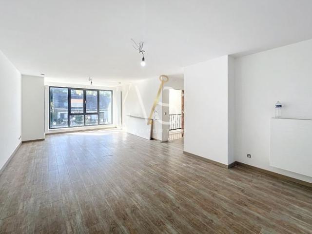 SUPERBE TRIPLEX NEUF 4 CHAMBRES AVEC JARDIN ET TERRASSE !