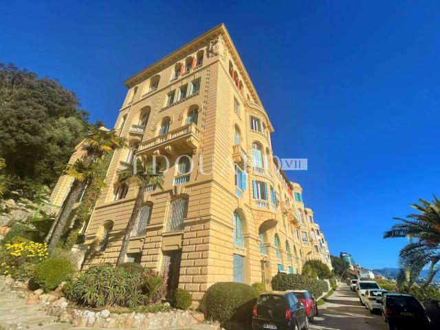 Superbe trois pièces avec splendide vue mer panoramique, en. 102m² Beausoleil