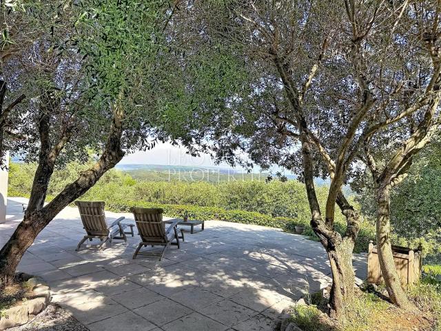 Superbe vue panoramique sur le massif du Tanneron 105m² Tanneron