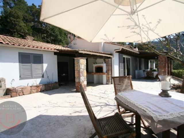 SUPERBE VUE POUR CETTE JOLIE VILLA RENOVEE!